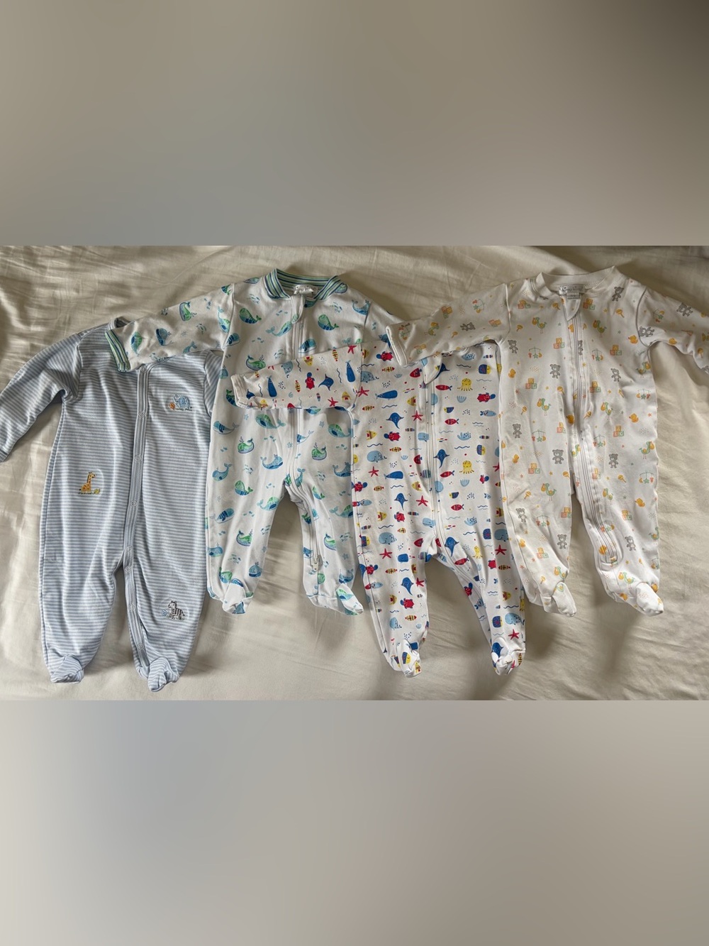 Kissy Kissy footed onesie sleeper bundle size 0-3